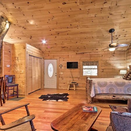 Bryson City Cabin With Wraparound Deck And Hot Tub 외부 사진